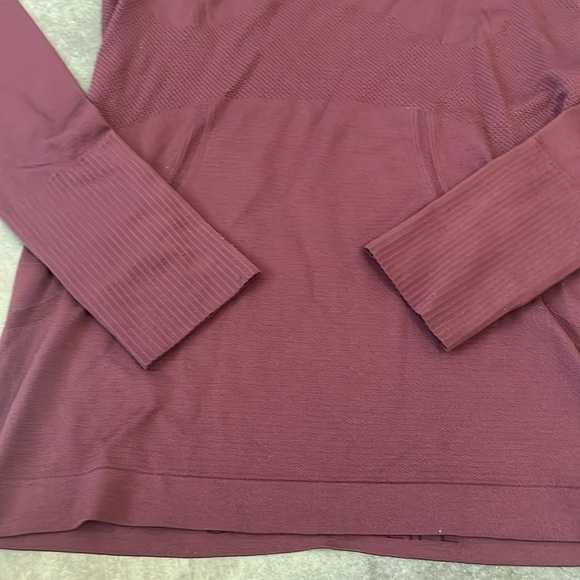 NWOT LULULEMON SWIFTLY TECH LONG SLEEVE - Picture 2 of 8